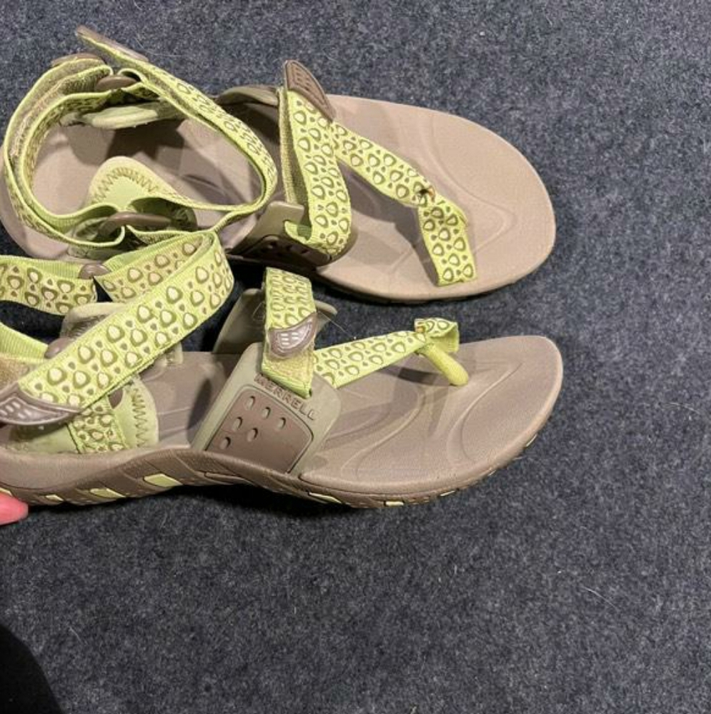 Merrell Stylish Women's Sandals in Olive and Beige